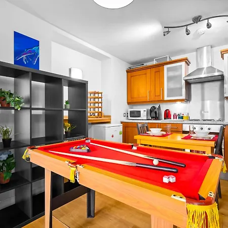 Apartment Flat Pool Table Balcony Sheffield